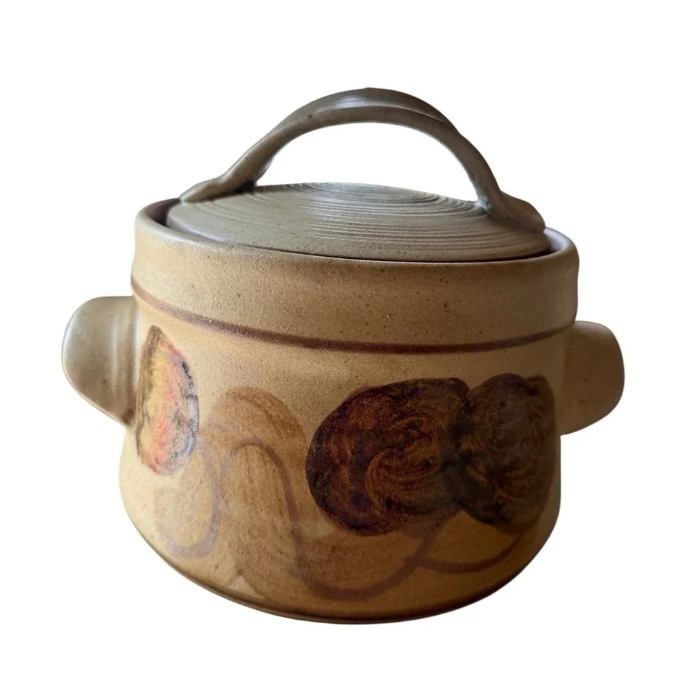 VTG Designs West Stoneware Bean Soup Pot Casserole Dish Lidded Neutral Tones 352